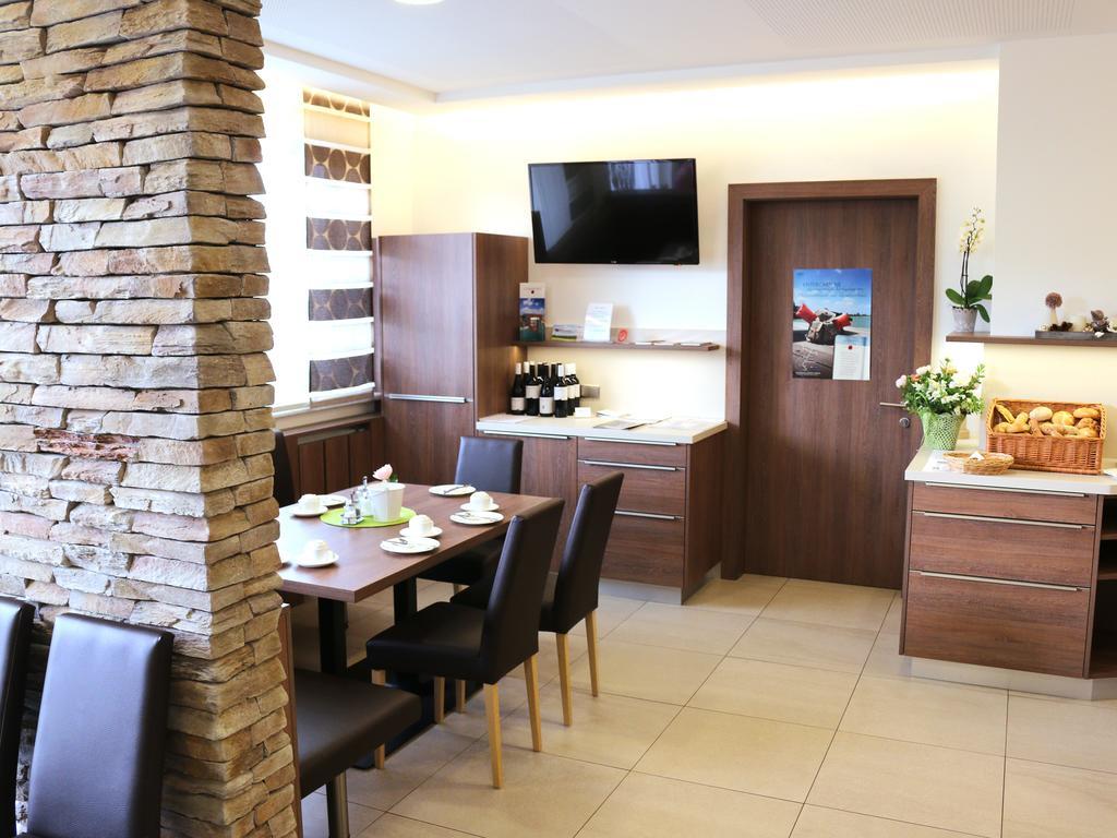 Pension Joseph Haydn Подерсдорф-ам-Зе Номер фото